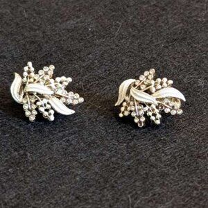 Vintage Coro White Enamel Rhinestone Earrings clip on Signed, Gold